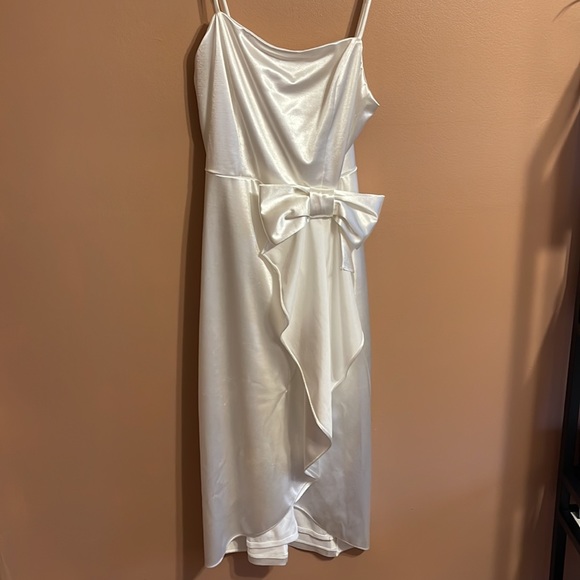 Lulus Dresses & Skirts - White Lulus Dress
